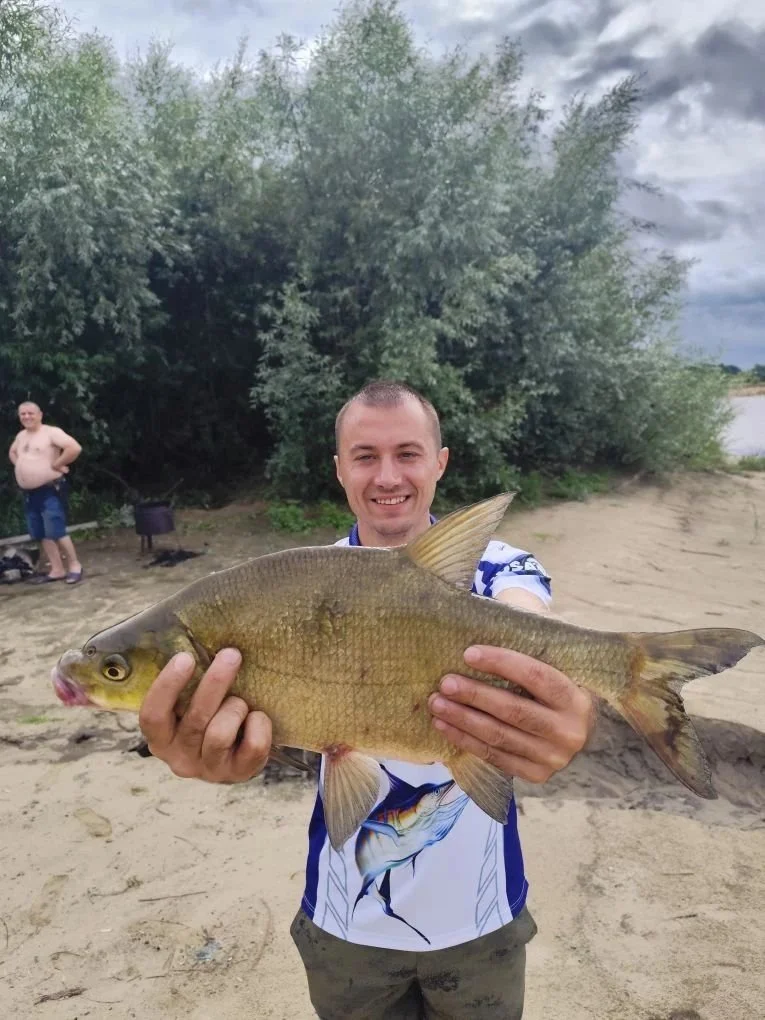 Лещ 1.6 кг